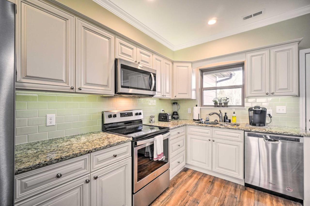 Chic Townsend Condo With Saltwater Pool! Екстер'єр фото