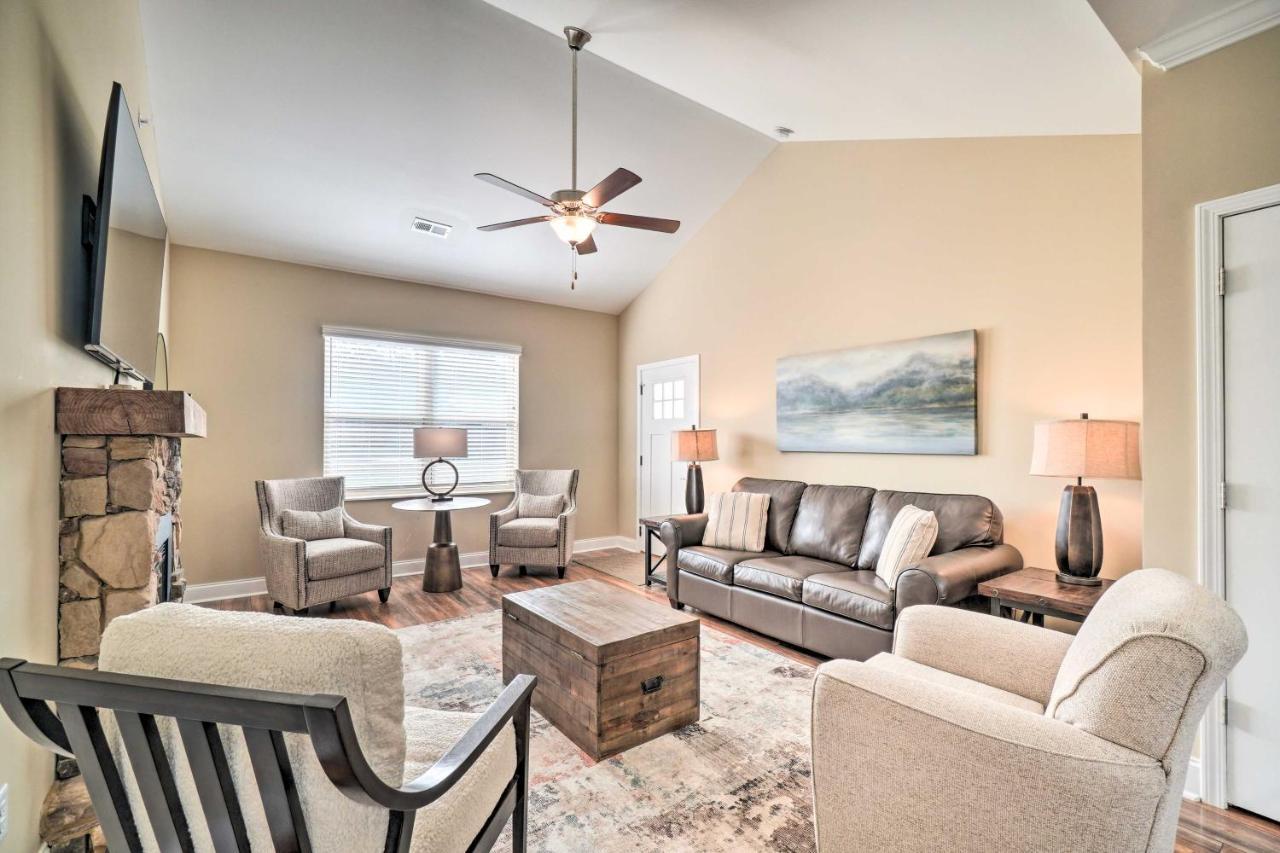 Chic Townsend Condo With Saltwater Pool! Екстер'єр фото