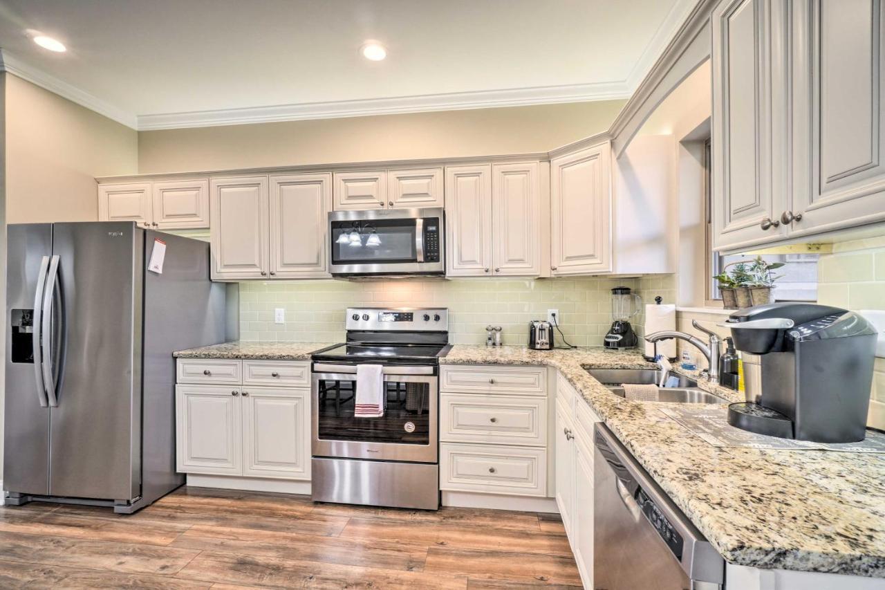 Chic Townsend Condo With Saltwater Pool! Екстер'єр фото
